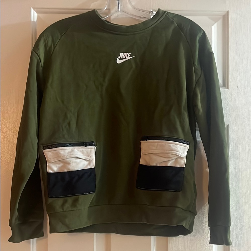 Nike Men's Green Sweater with Pockets